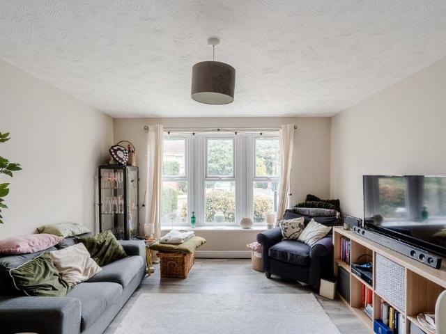 Flat for sale in Feckenham, City Of Bristol