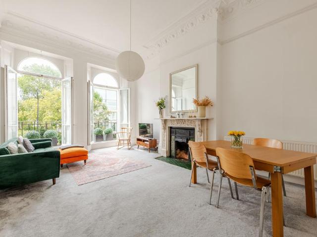 Flat for sale in Notting Hill, Greater London