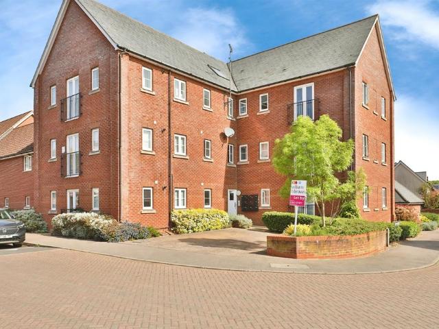 Flat for sale in Burgh St Peter, Norfolk