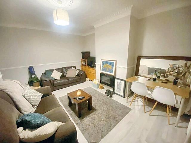 Flat for sale in Heaton, Tyne And Wear