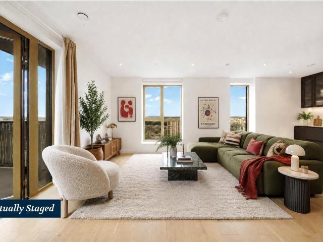 Flat for sale in Tottenham Hale, Greater London