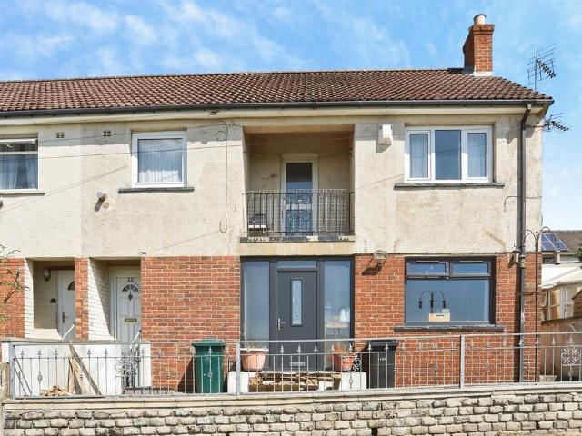 Flat for sale in West Yorkshire