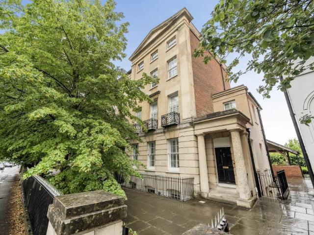 Flat for sale in Newtown, Reading