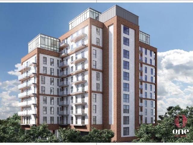 Flat for sale in New Malden, Greater London