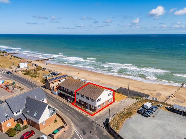 Flat for sale in Comers, Norfolk