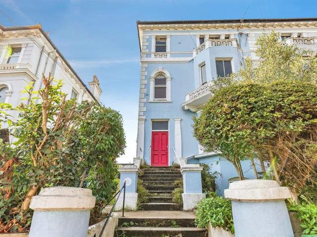Flat for sale in St Leonards, Hastings