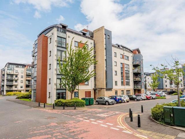 Flat for sale in East Pilton, Scotland