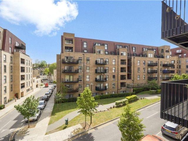 Flat for sale in Greater London