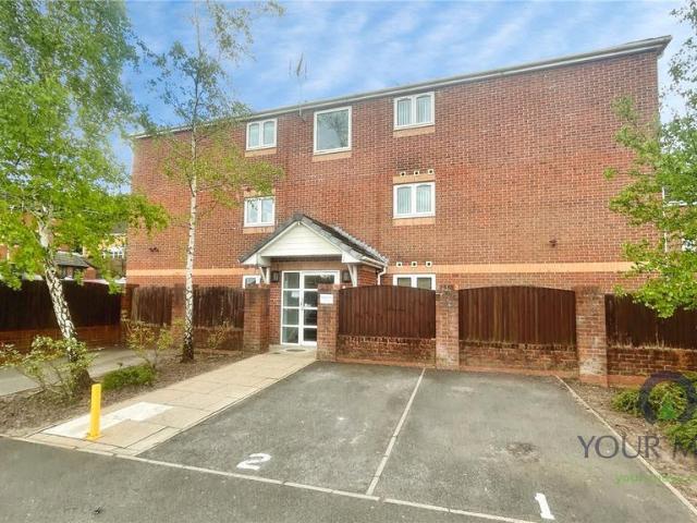 Flat for sale in Pendock, Greater Manchester