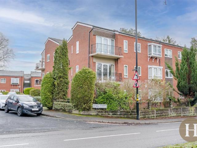 Flat for sale in Harborne, West Midlands