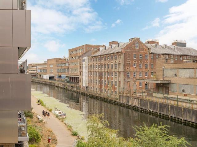 Flat for sale in Lakenham, East Bank