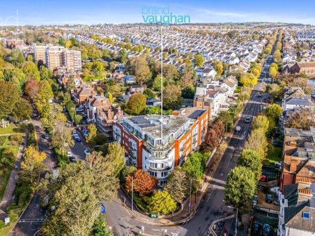 Flat for sale in Round Hill, Brighton & Hove