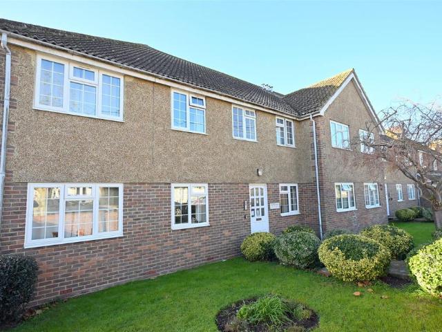 Flat for sale in Polegate, Cross In Hand