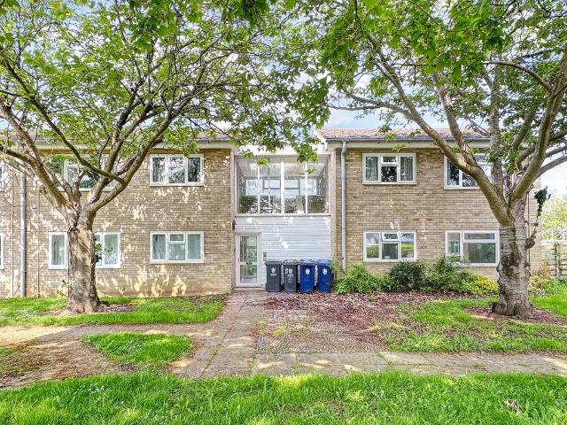 Flat for sale in Arrington, Cambridgeshire