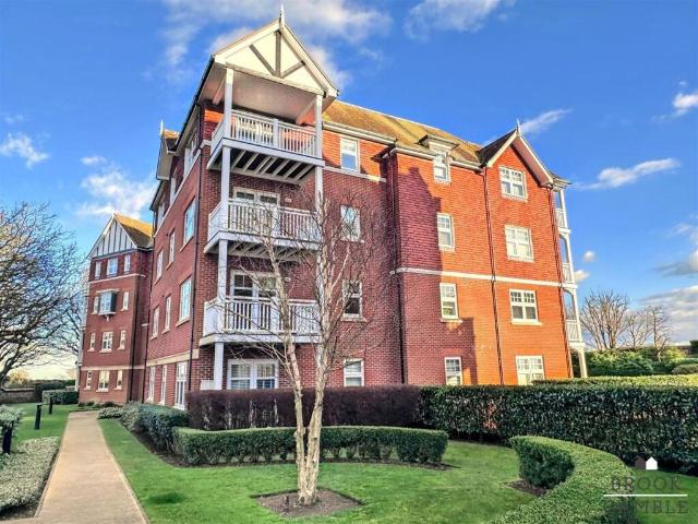 Flat for sale in Holywell, Eastbourne