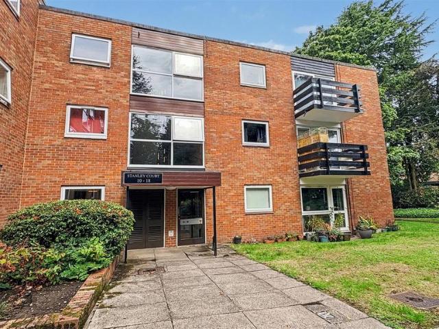 Flat for sale in Wake Green, West Midlands