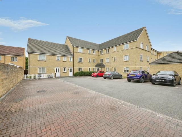 Flat for sale in Calne