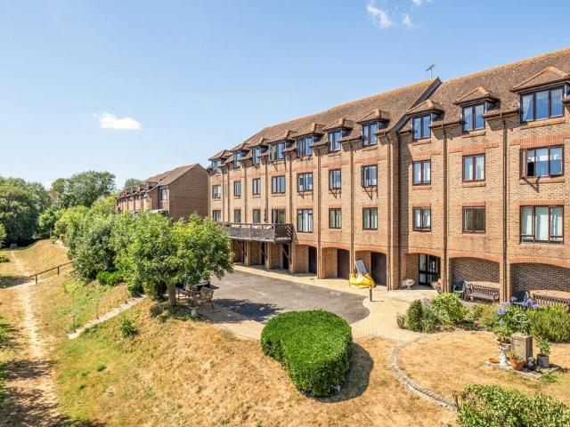 Flat for sale in Marehill, Horsham