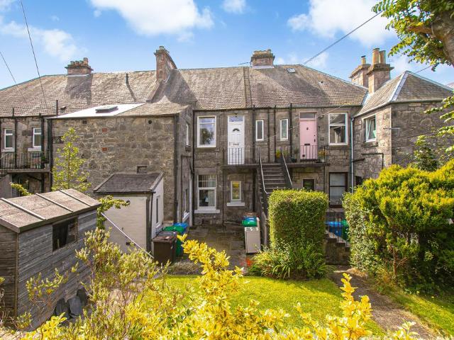 Flat for sale in Headwell, Dunfermline
