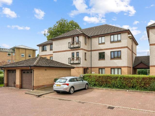 Flat for sale in Cambuskenneth, Scotland