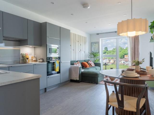 Flat for sale in The Quarry, Greater London