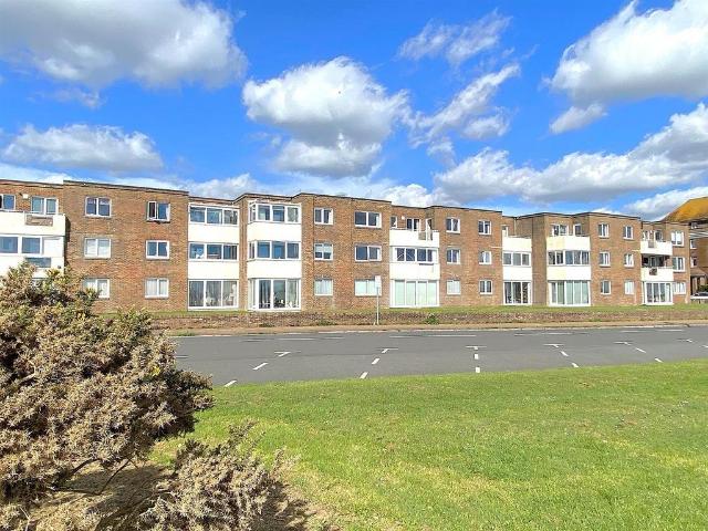 Flat for sale in Central, Heathlands