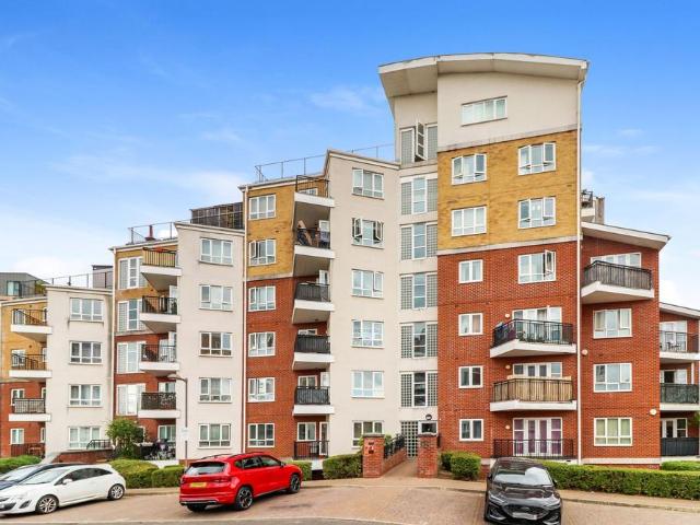 Flat for sale in Holywell Estate, North Watford
