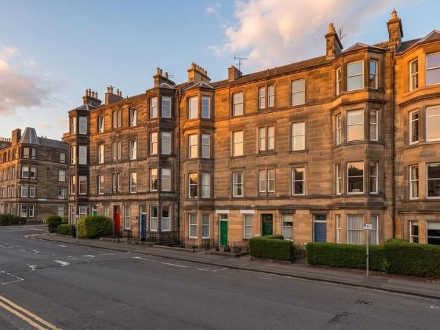 Flat for sale in Broughton, Scotland