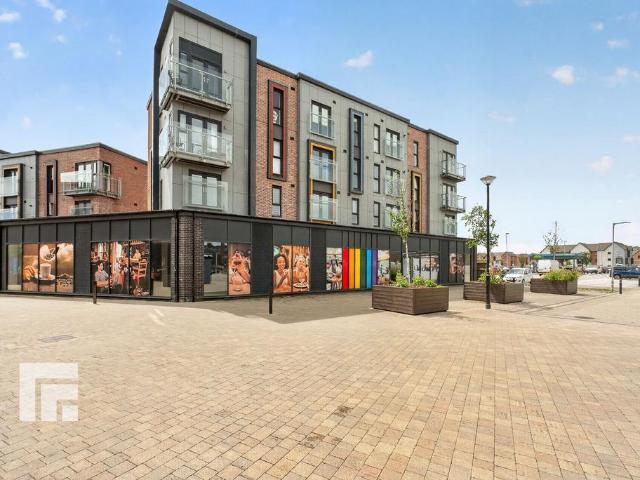 Flat for sale in Barry Island, Barry