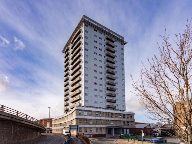 Flat for sale in St Matthew's, Old Wharf