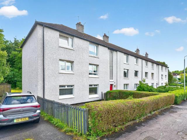 Flat for sale in Thornliebank, Scotland