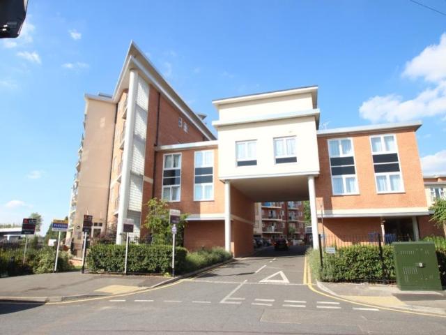 Flat for sale in South Harrow, Greater London