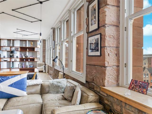 Flat for sale in Merchant City, Scotland