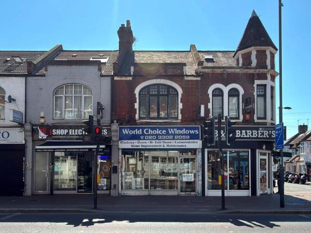 Flat for sale in London Borough of Croydon, Norbury