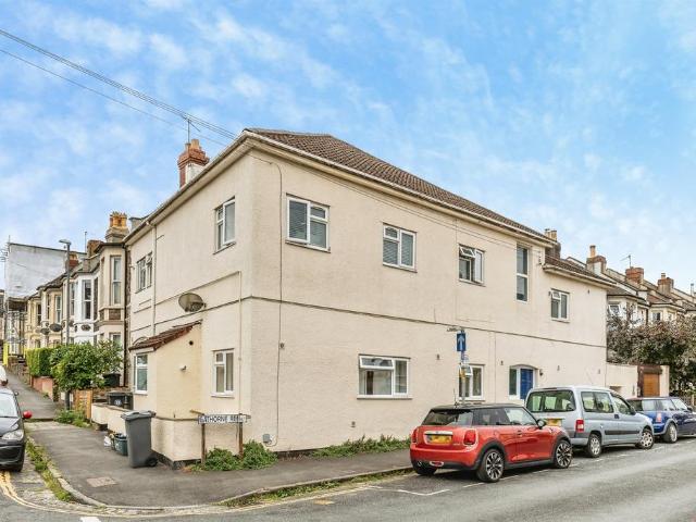 Flat for sale in Spike Island, Feckenham
