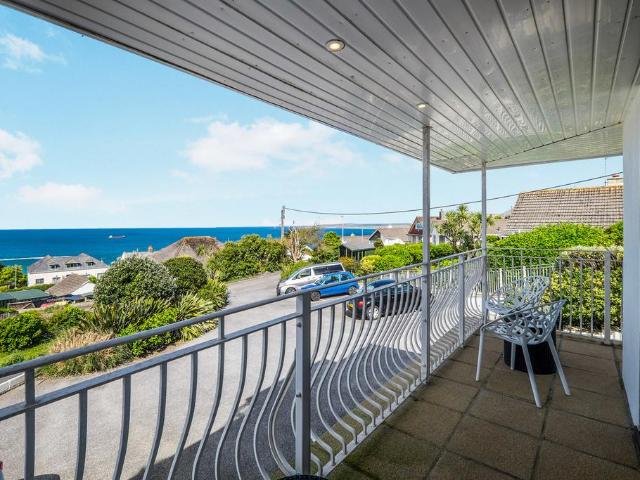 Flat for sale in Penbeagle, Cornwall