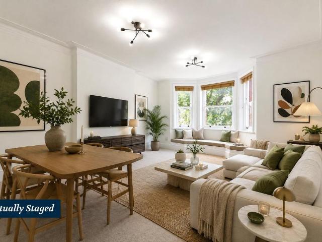 Flat for sale in West Hampstead, Greater London