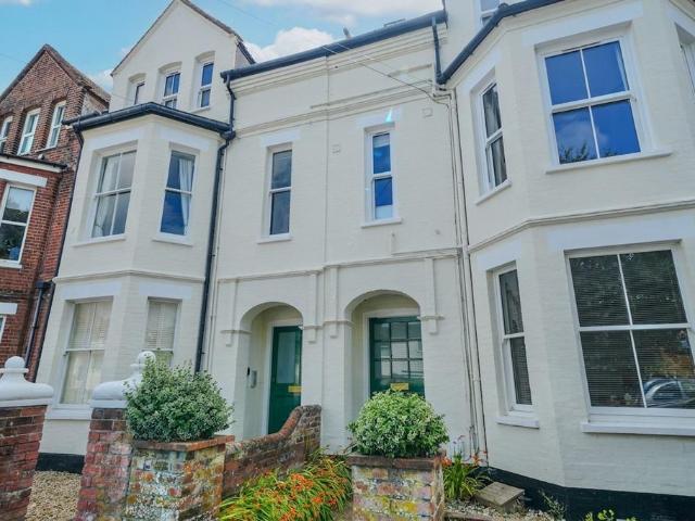 Flat for sale in Comers, Norfolk