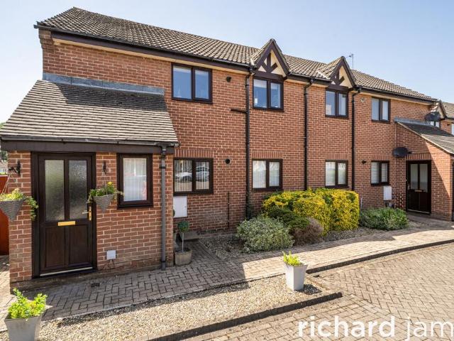 Flat for sale in Rodbourne, Swindon