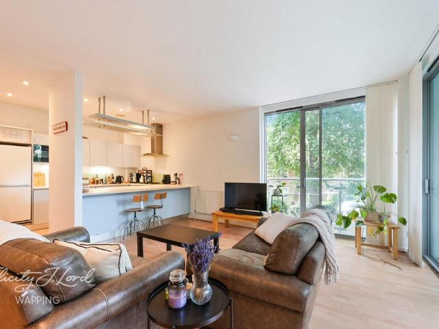 Flat for sale in Ratcliffe, Shadwell