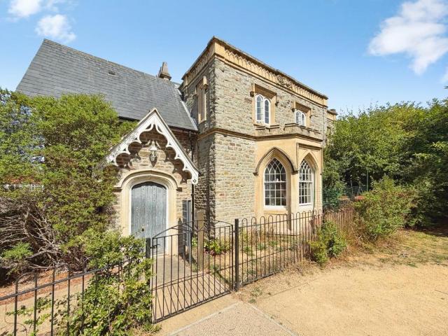 Flat for sale in Feckenham, City Of Bristol