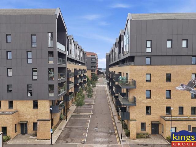 Flat for sale in Greater London