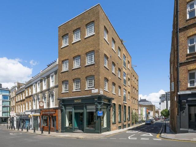 Flat for sale in Notting Hill, Greater London