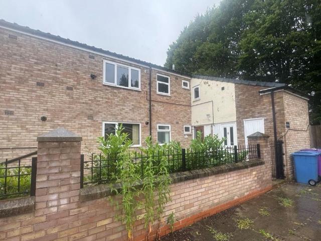Flat for sale in Calderstones