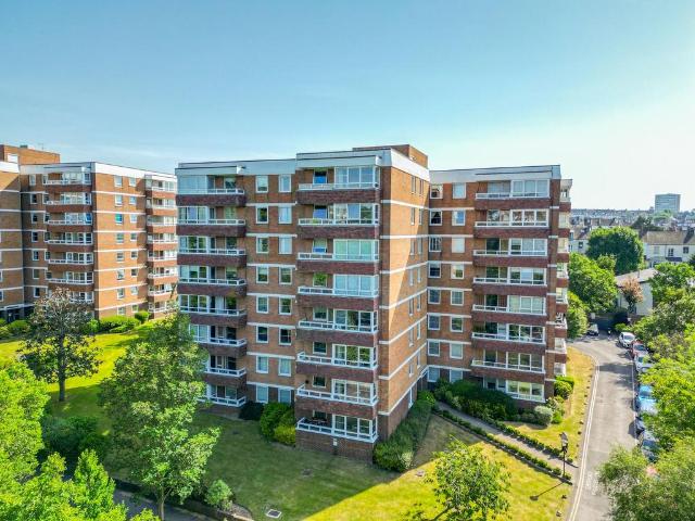 Flat for sale in Round Hill, Brighton & Hove
