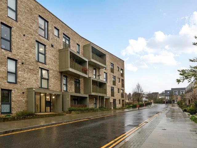 Flat for sale in High Barnet, Isle Of Man