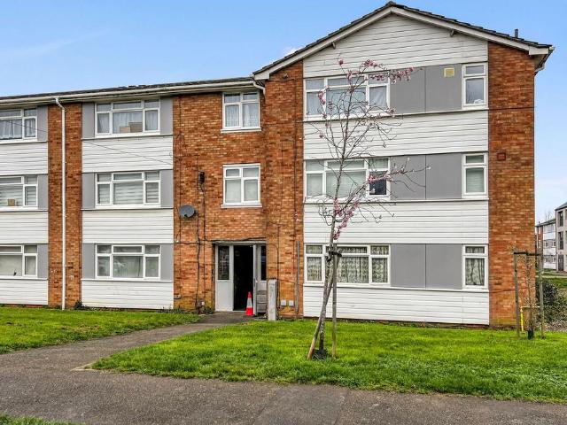 Flat for sale in London Borough of Croydon, Greater London