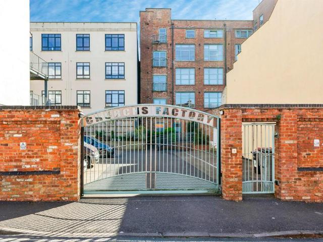 Flat for sale in Semilong, Northampton