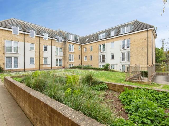 Flat for sale in King's Walden, Hertfordshire