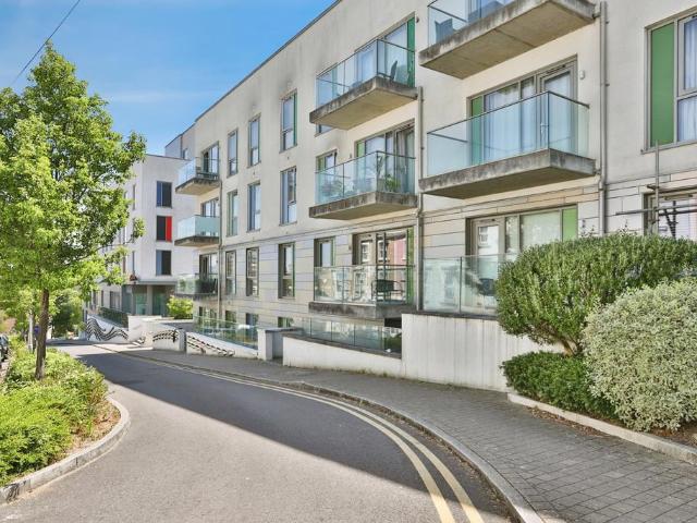 Flat for sale in West Cliff, Bournemouth